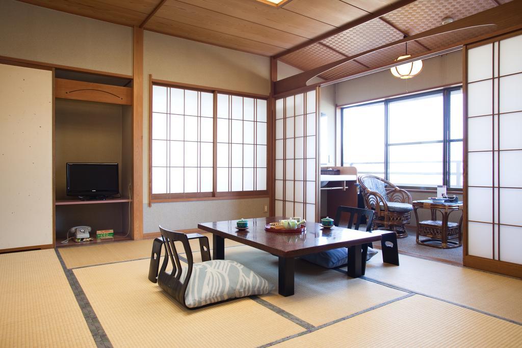 ホテルEbisuya 伊豆市 部屋 写真